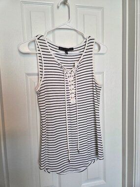 WHBM Matte Jersey Lace-up Black & White Sleeveless tank. Size XS